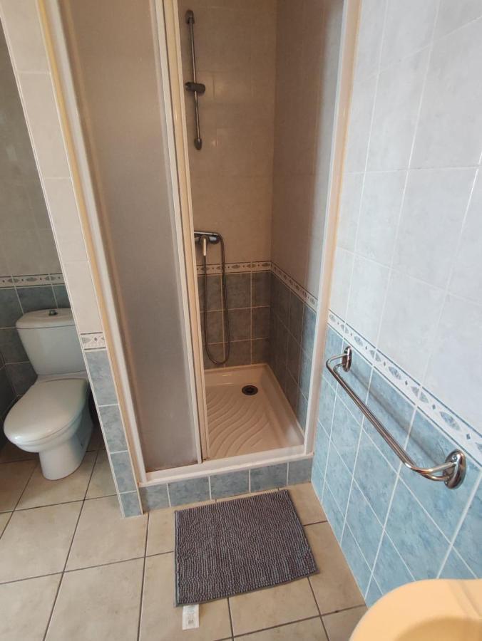 Studio 2 Personnes En Centre Ville Saint-Pierre-de-Plesguen المظهر الخارجي الصورة