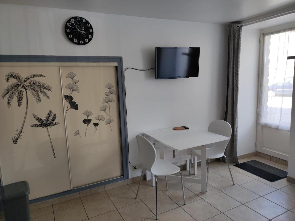 Studio 2 Personnes En Centre Ville Saint-Pierre-de-Plesguen المظهر الخارجي الصورة